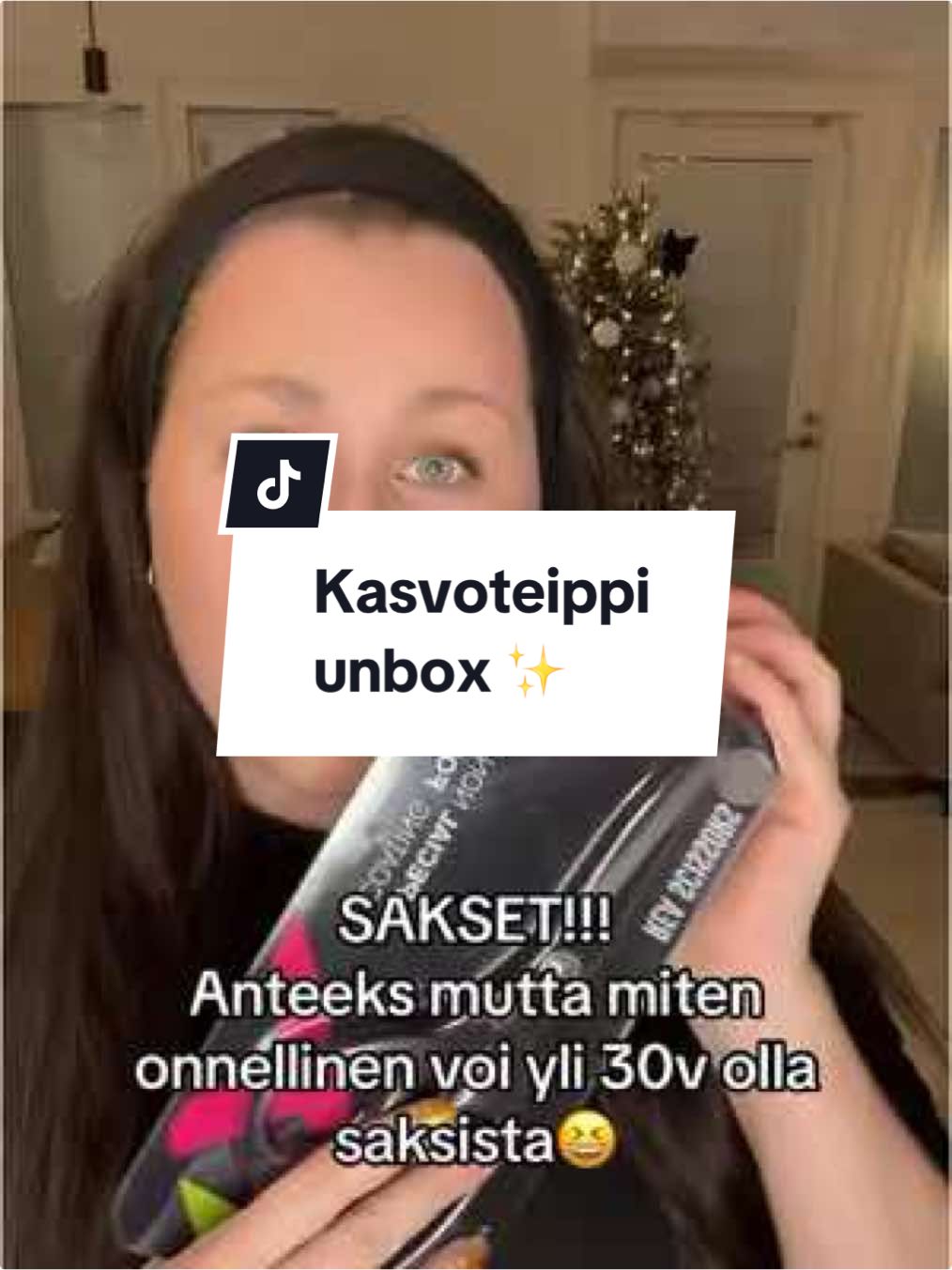 Miten onnellinen voi yli 30v olla kinesioteippisaksista?😆  *tuotteet saatu @KK-metodi  #kkmetodi #kasvokinesiometodi  #over30 #kinesiotape #facetape #skin #skincare #nobotox #skincaretips #wrinkles #faceimage #unboxingvideo #kinesiologytape #botox 