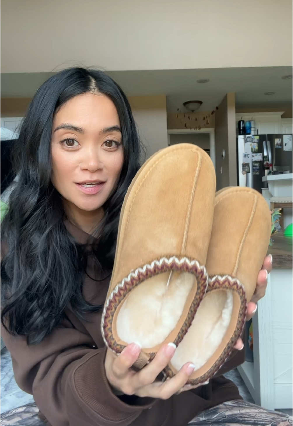 I have been clicking every shoe like this to see if they have a size 5 and I finally found it! Yay!  @Dream Pairs #dreampairs #platformshoes #platformslippers #suede #cozyslippers #fluffyslippers #winterfashion #affordablefashion #slippers #womensshoes #holidayhaul #giftguide #toptierdecember 