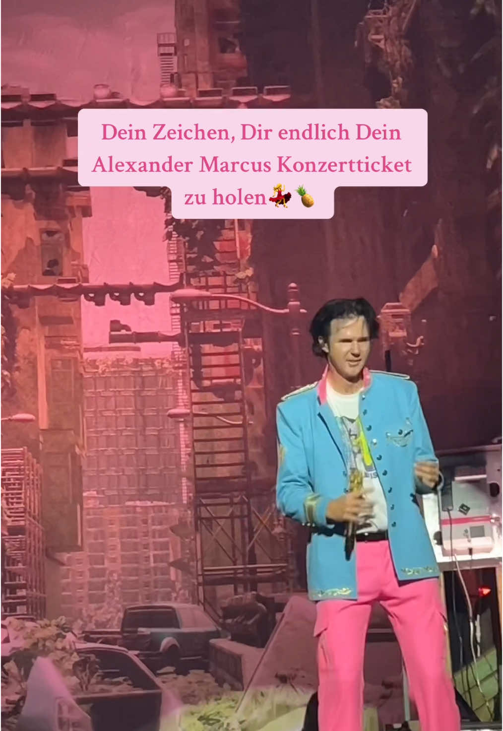 Der King höchstpersönlich💃🍍#alexandermarcus #robotustour #konzert #fy 