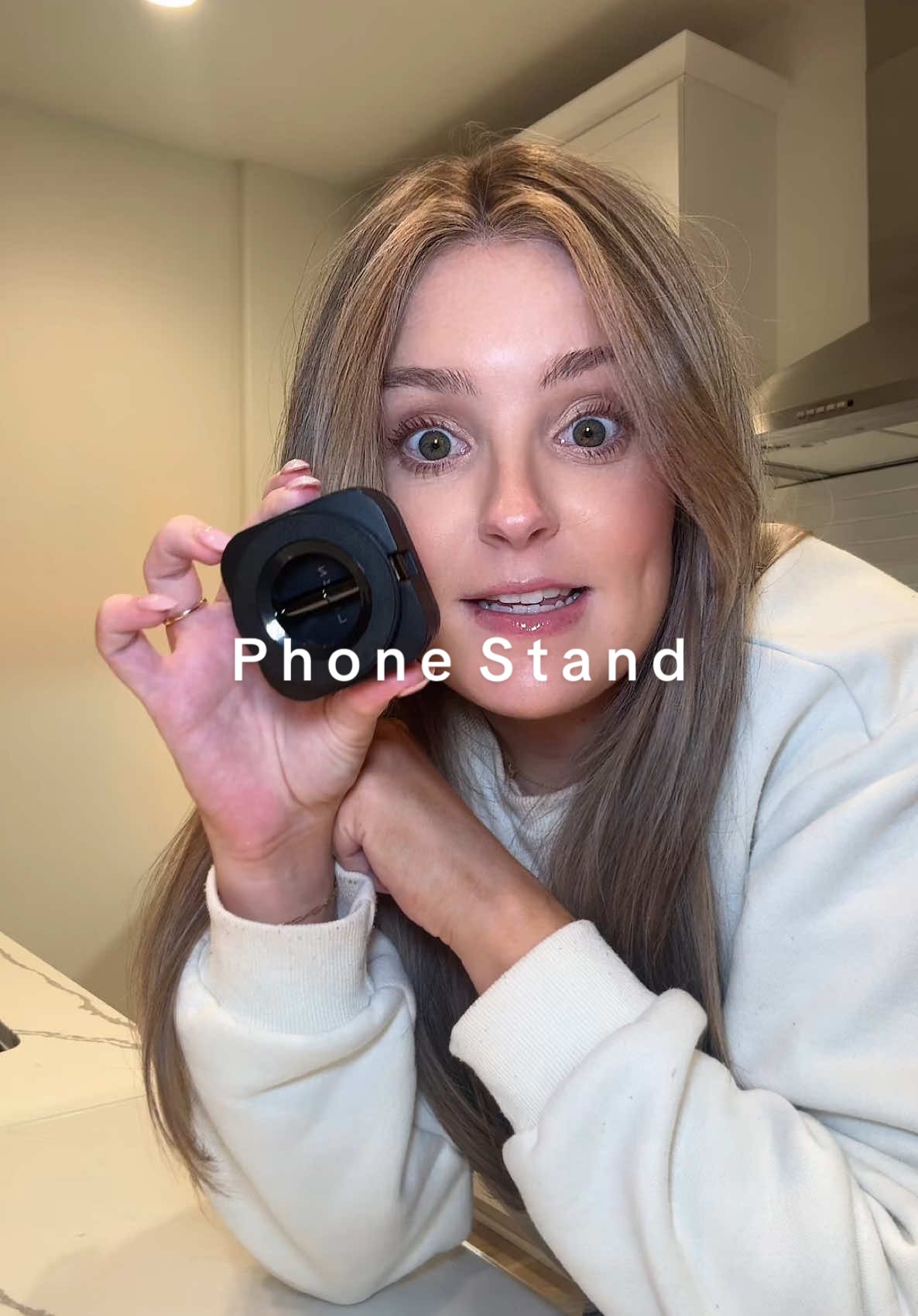 Love how this can attach anywhere!  #contentcreator #contentcreationtips #tripod #phoneholder #phonestand #fyp #viral #tiktokshopholidayhaul #spotlightfinds 