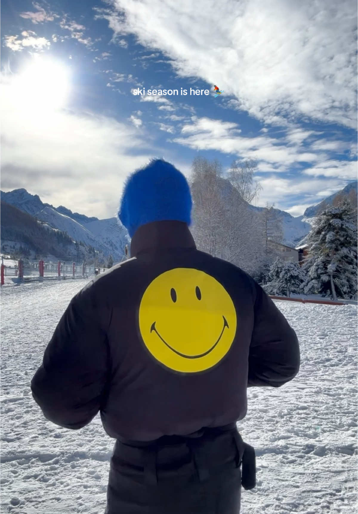 what an incredible time in the french alps with @Smiley Company & @Rise_Festival ⛷️🎿 #wearealloriginal #houseofsmiley #smiley #ski #skiing #risefestival 