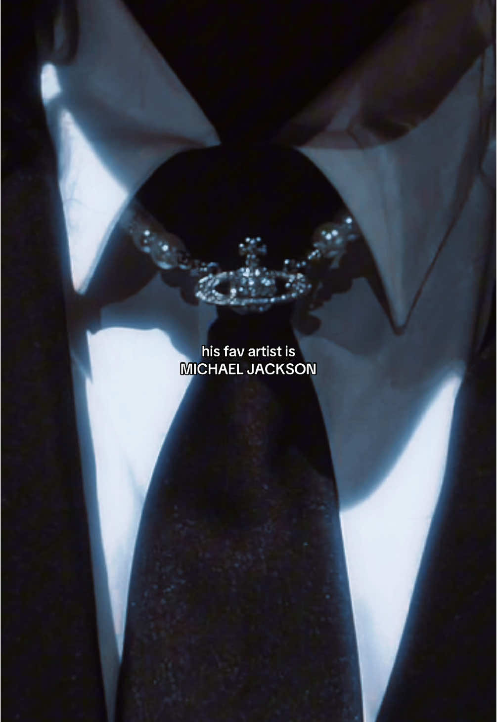 #thekingofpop__ ꫂৎ  — man version 🥴 many had asked me for it so here it is! #michaeljackson #mj #mjforever #kingofpop #mjfangirl #mjfanboy #fandom #fangirl #90s #aesthetics #pinterest #blowup #growmyaccount #michaeljacksonfan #soldiersoflove #moonwalker  