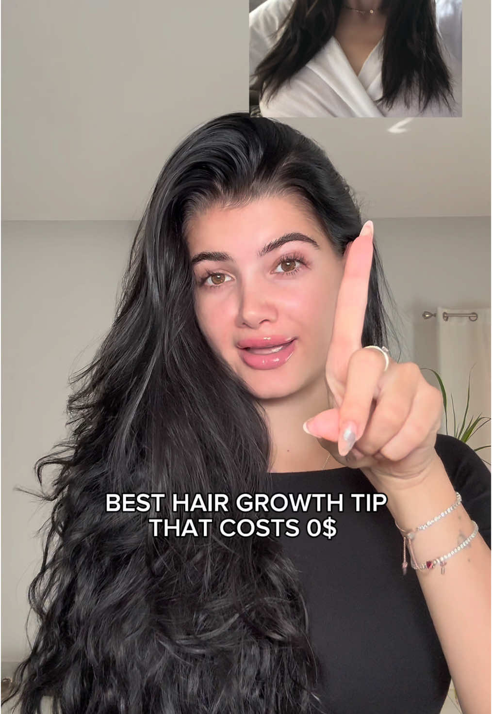 scalp massaging is such a good hair growth hack that is so underrated! 🤭✨ #hairtok #longhair #healthyhair #haircare #HairCareTips #fyp #scalpmassaging #beautytips #glowuptips 