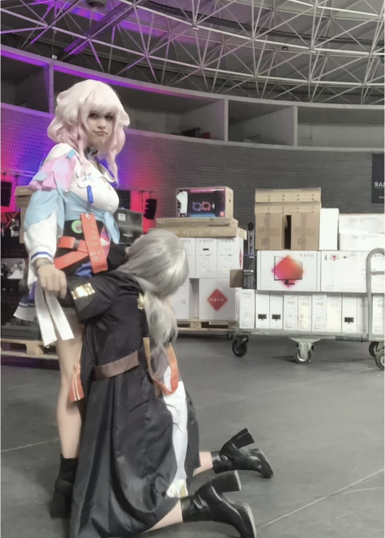 rip my knees 💔 march7th: @lia #fyp #foryoupage #HonkaiStarRail #honkai #hsr #cosplay #march7th #stelle #hoyocreators 