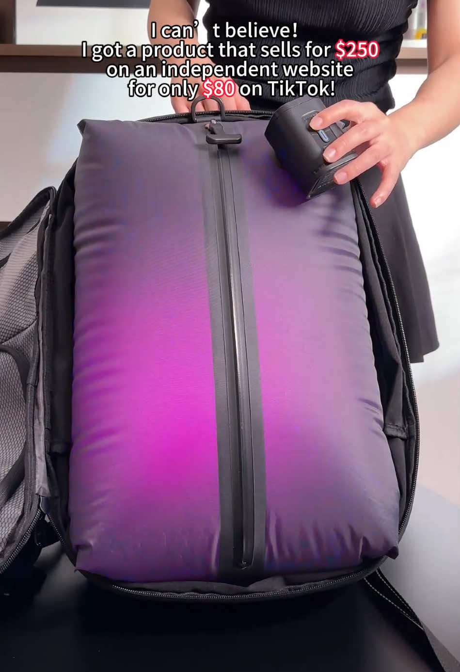 🎁🎄The Ultimate Gift for Him! This Vacuum Backpack Makes Travel a Breeze🎁🔥#TravelGoals #holidayhaul #travel #business #tiktokmakemebuyit #falldealsforyou #suitcasekiller #nevissshop #christmasgift 