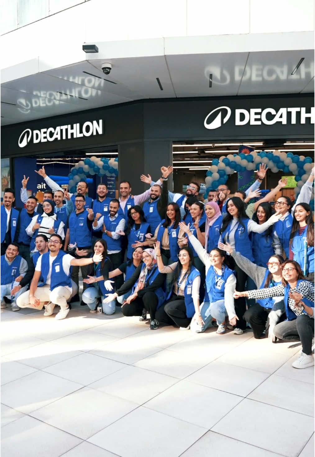 Revivez les meilleurs moments de la cérémonie d’ouverture de Decathlon Arribat Center ! Une soirée magique, des sourires, de l’énergie et une expérience unique!🏃‍♂️💥 