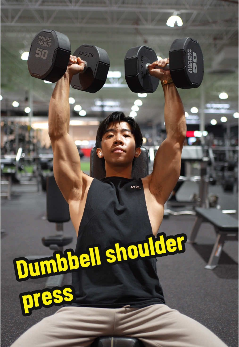 A good dumbbell shoulder press setup will make or break your set. The most energy efficient and reliable way to get the dumbbells up is by using your knees to launch them up. Also, if you tend to get shoulder pain on a shoulder press, try bringing your shoulders in so you’re pressing more in your scapular plane rather than all the way out in your frontal #fyp #Fitness #gym #bodybuilding 