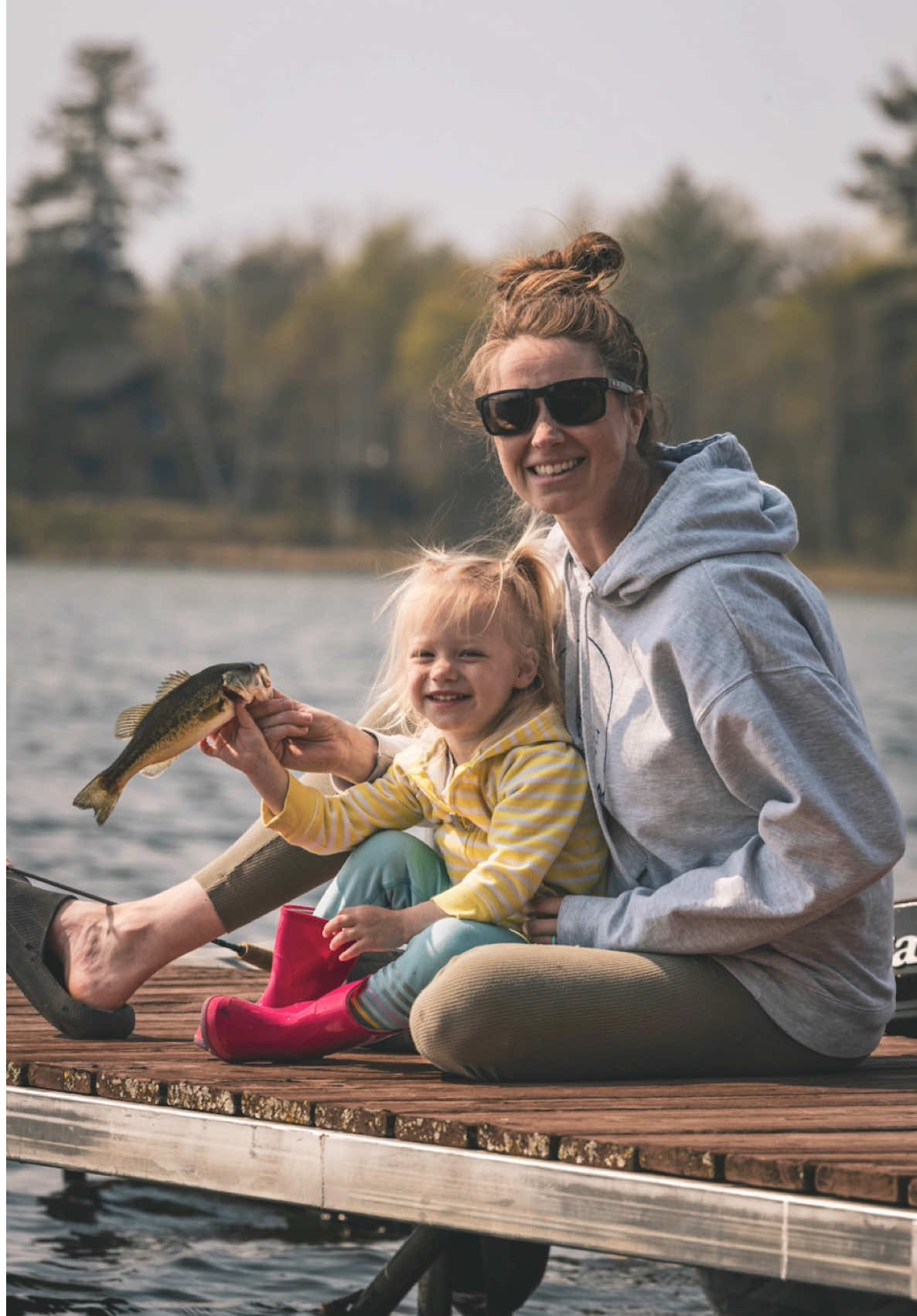 In moments like these you wish time would stand still. #fishing #fishingwithkids #bassfishing #familyfishing #outdoorlife #momanddaughter #memories #outdoorfamily #momlife #wholesomemoments 