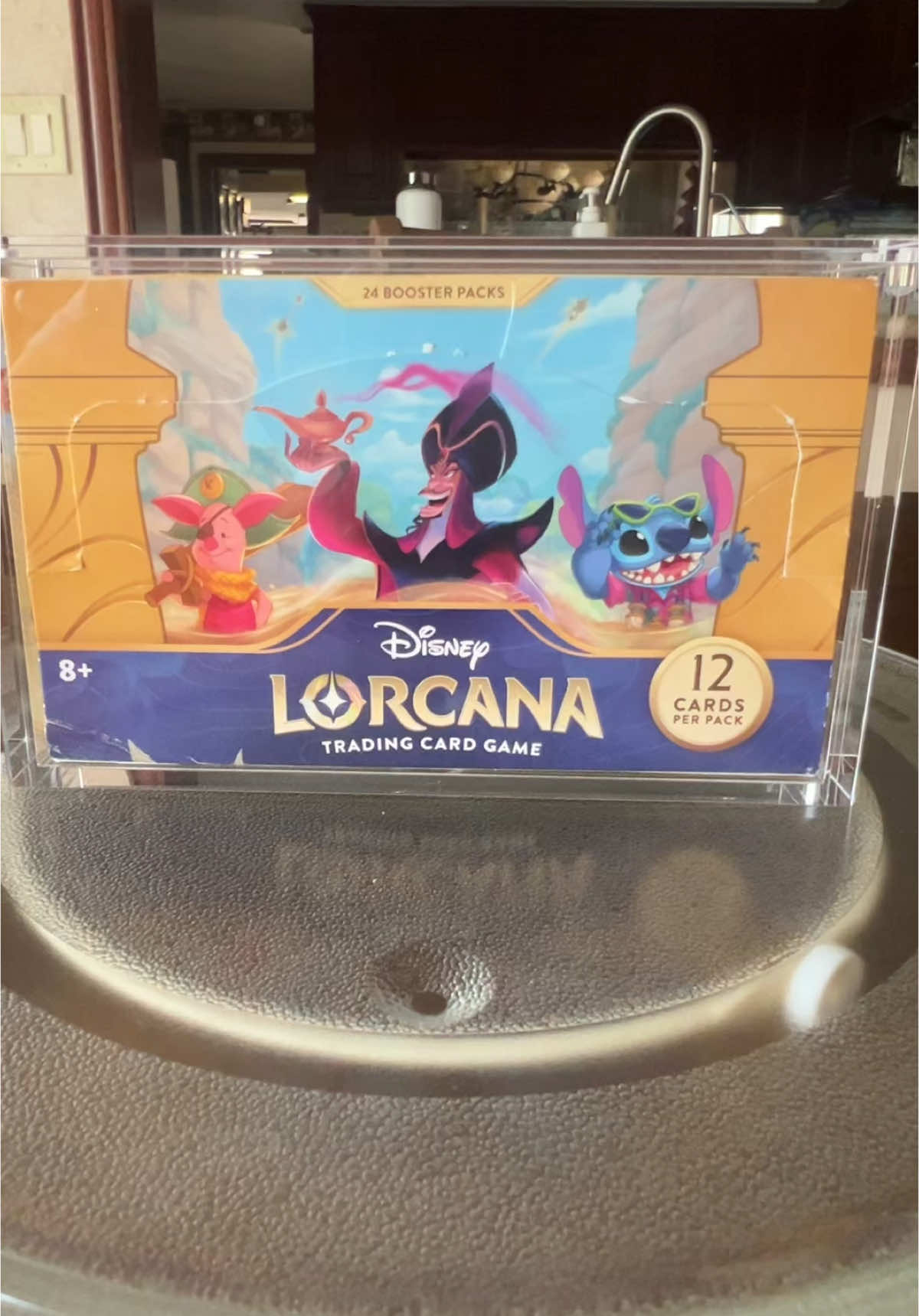 This set was my first lorcana box… so it’s a bit beat up 😅 #lorcana #lorcanatcg #disney #disneycollection #disneylorcana #tcg #fyp #TikTokShop #holidayhaul #gift #giftidea #christmasgift #christmasgiftideas #azuritesea 