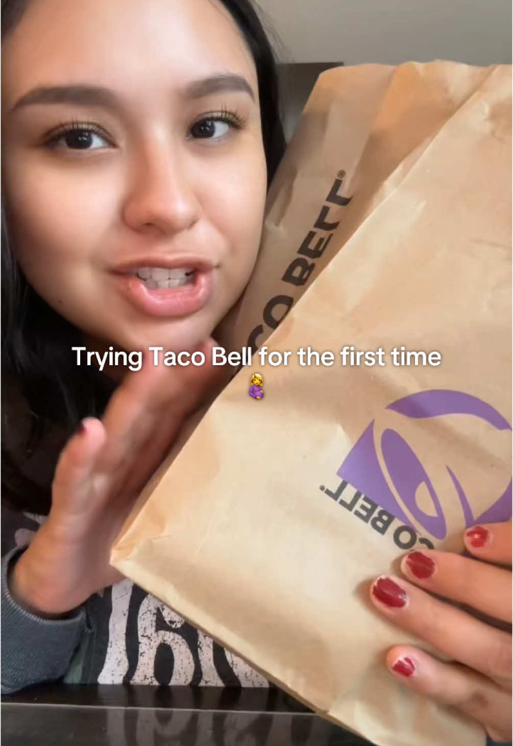 #CapCut trying tacobell for the first time. I would skip on the drink by itself tbh but it pared well with the food  #pregnantlife #tacobellmukbang 