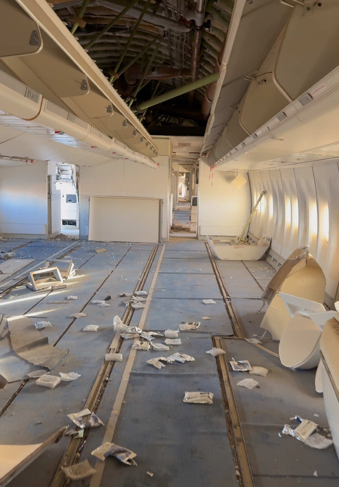 Imagine an Overnight ghost hunt in one of these planes #wow #trendingvideo #viralvideo #airplanes #aircraft #exploration 