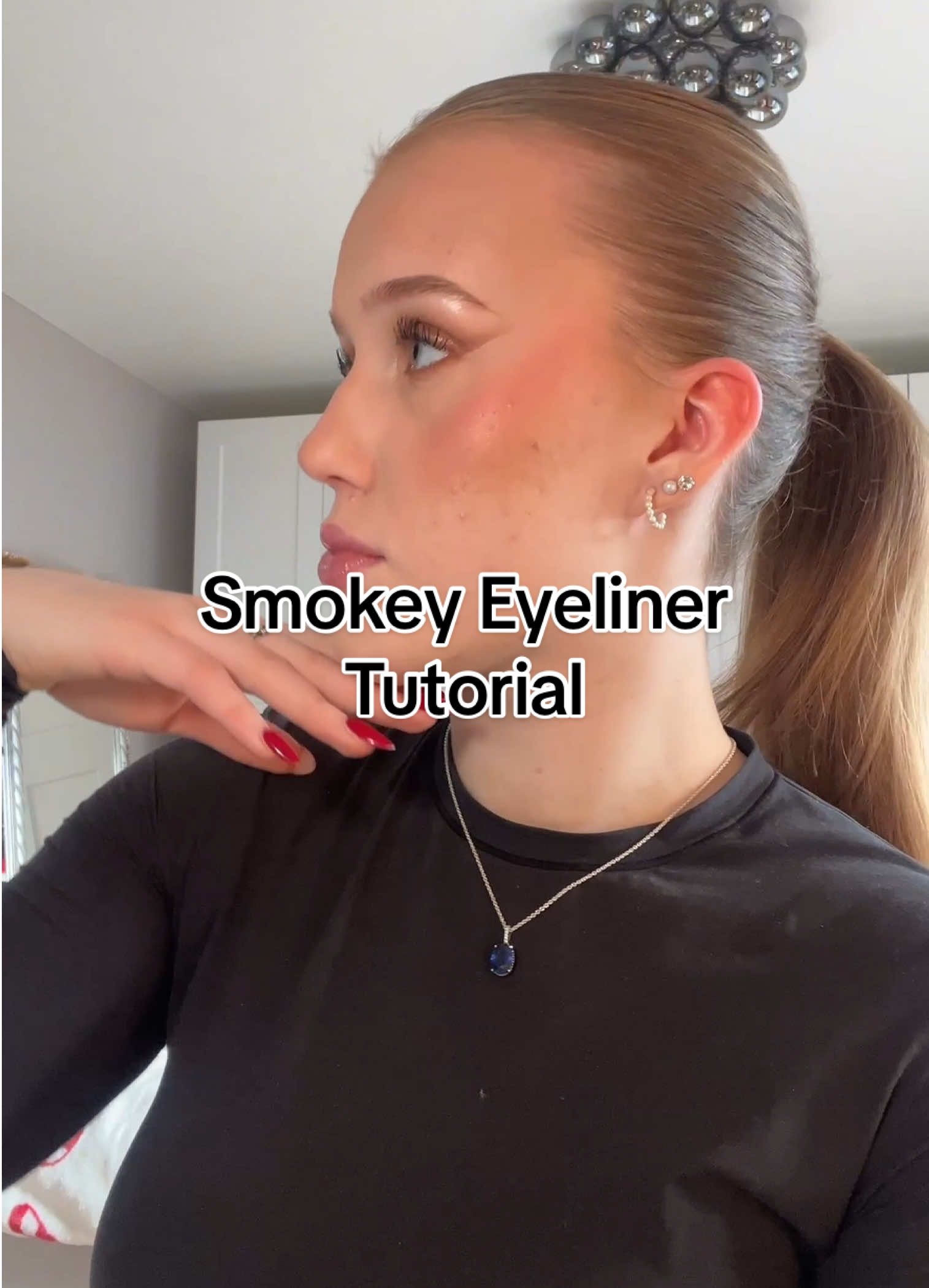 Welchen Look soll ich als nächstes Schminken? #makeup #Eyeliner #eyelinertutorial #smokeyeye #makeuptutorials 