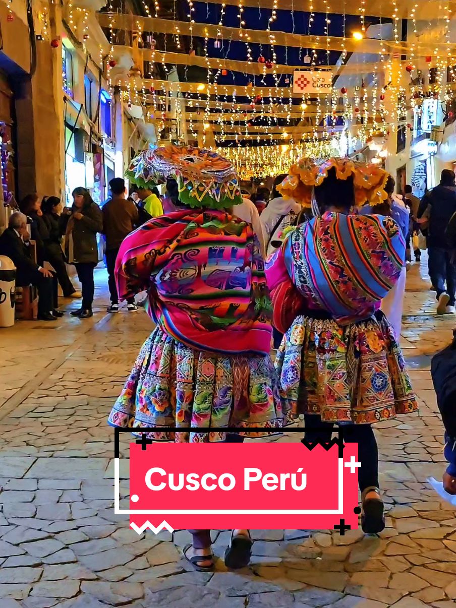 Felices Fiestas Navideñas Cusco. 🎅🎉💚🇵🇪👣📷✈️🧳🦙 @Wild Perú Travel  #Cusco #Perú #merrychristmas #paratii #foryoupage #viajeros #ftyp 