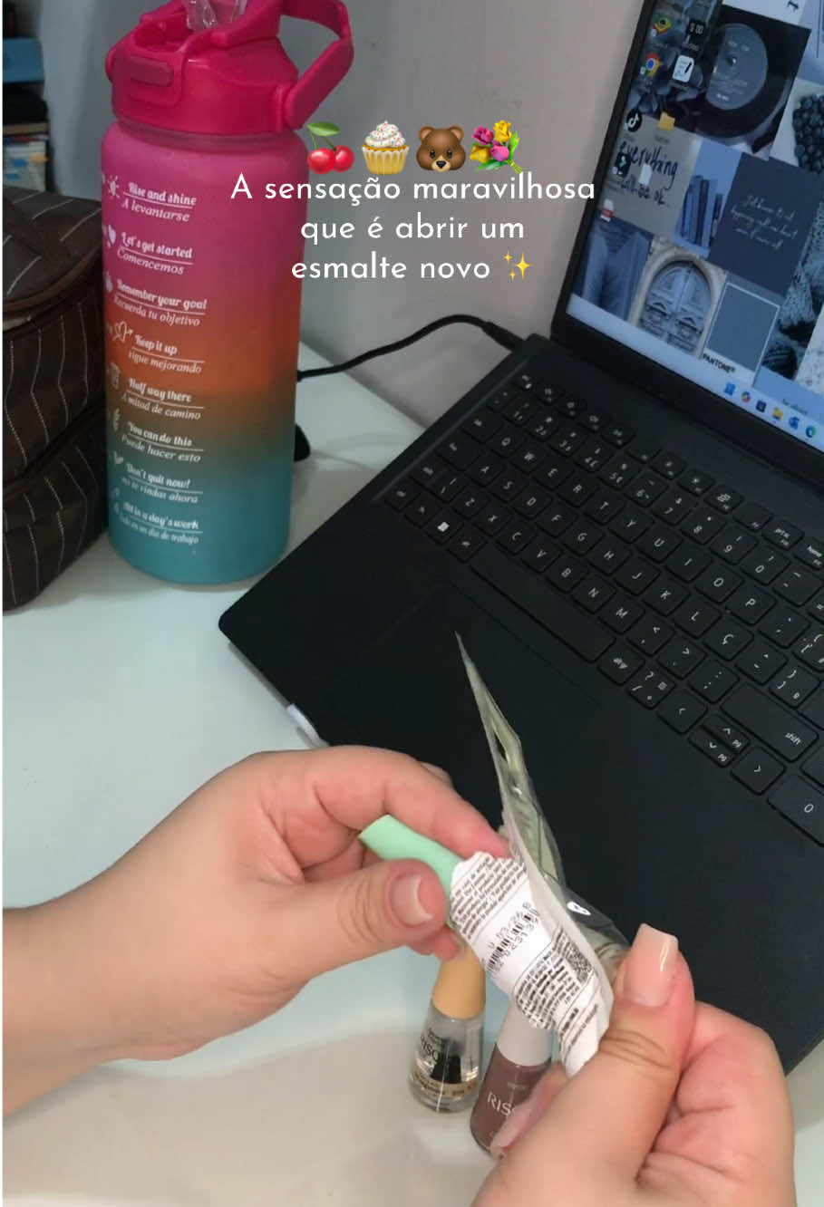 Um esmate novo nunca é demais né girls? 🥹 🐻🍒💐🧁 Me nota @Risqué 💅🏾 #risque #unhasdegel #unhasquadradas #unhasdasemana #nails #unhas #manutenção #news #compras 