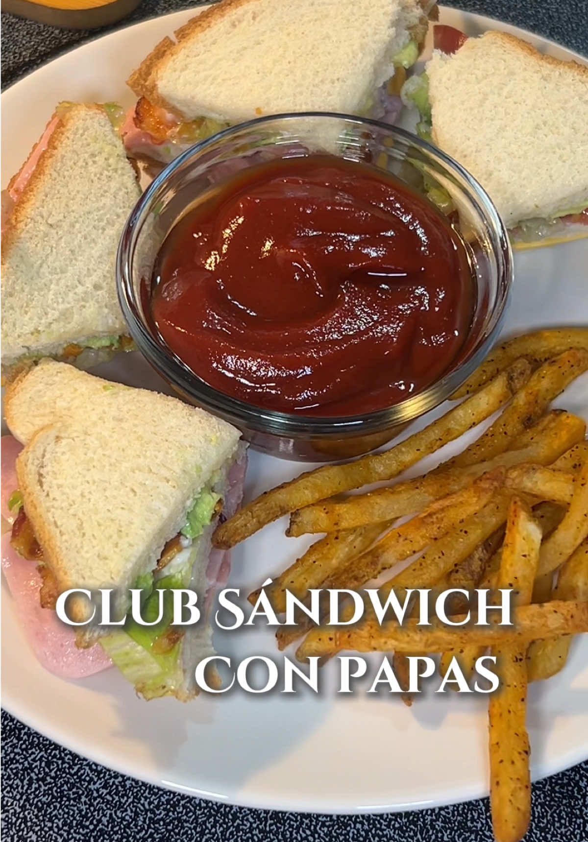 Club sándwich 🥪 #clubsandwich #sandwich #sandwiches #sandwichtiktok #cooking #cook #cookwithme #foodtiktok #foodies #foodietiktok #fyp #cocinando #recetas #recetasfaciles #recetastiktok #antojos #comida #CapCut 