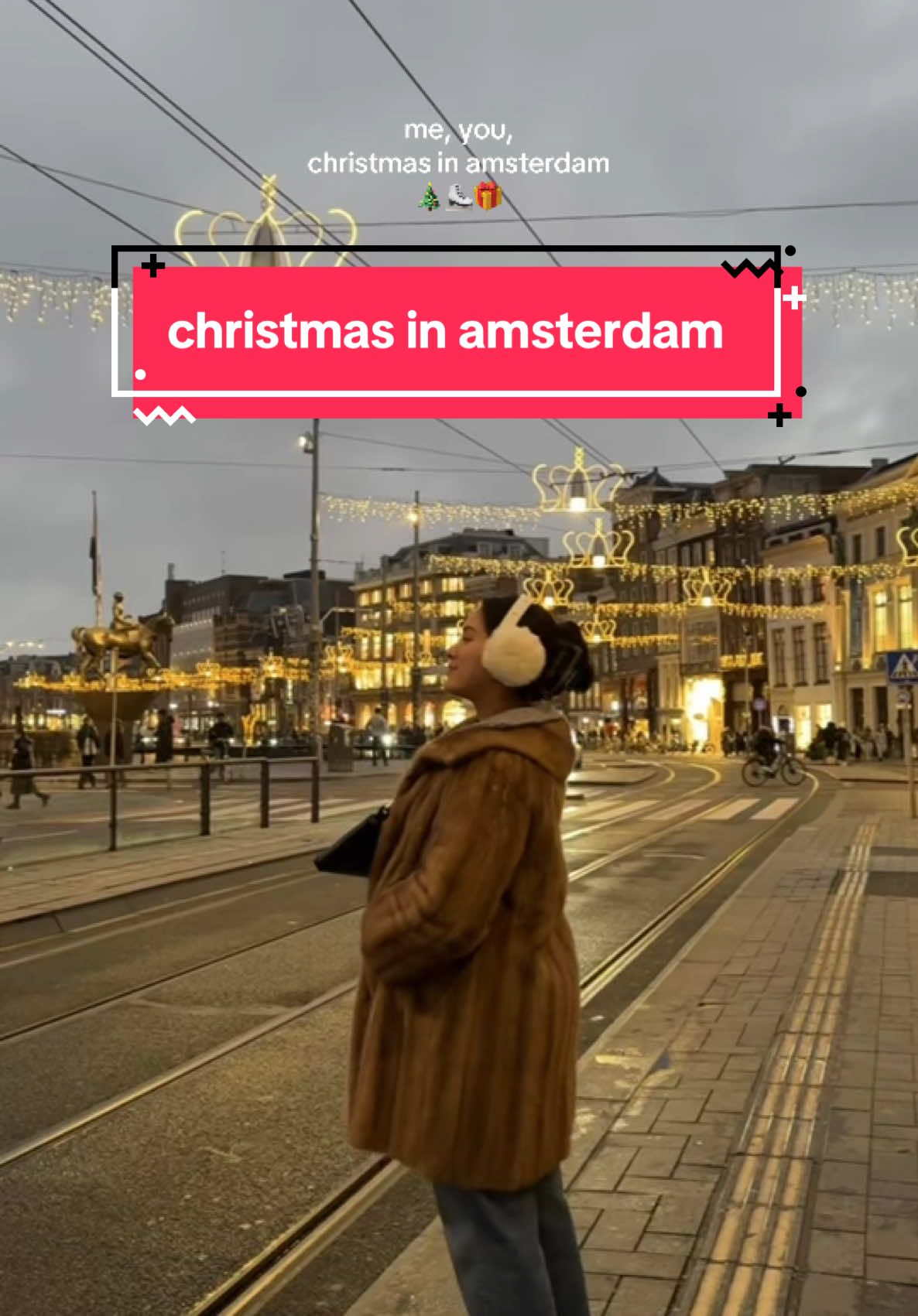 Amsterdam during the holidays >>> #amsterdam #amsterdamchristmas #amsterdamlightfestival #amsterdamtravel 