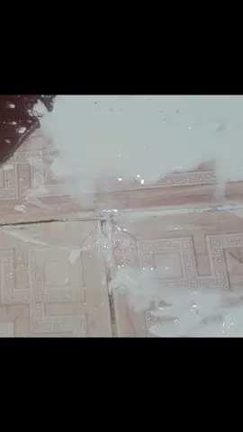 علاج السيراميك المطبل في الارضيات