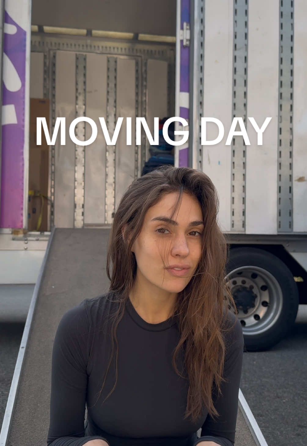 Historically, all of my moves while living in Los Angeles have been extremely stressful, but this year I used @Roadway Moving and it was the smoothest moving process I could've asked for. In a mind-blowing feat, they packed and moved my entire apartment in a few hours. So excited to get to work in my new space! #moving #losangeles 