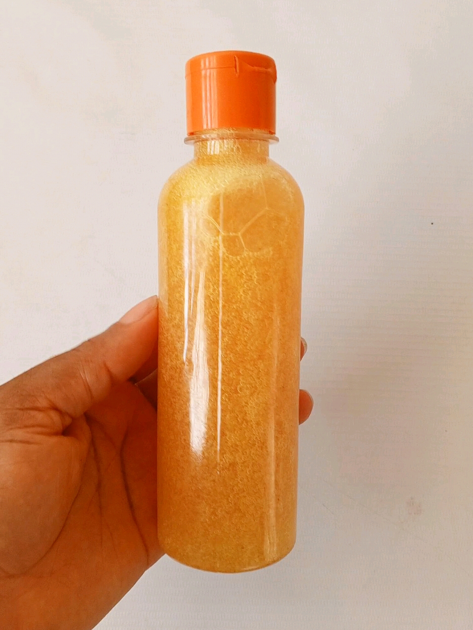 Tumeric face and body wash for bright and beautiful skin. Get my Information-packed ebook to learn how to make over 40 safe and natural skincare products yourself at home. L!nk to gét the éb00k in my b!0. #tumericbodywash #homemadefacewash #beautyrecipe #adanwaimo