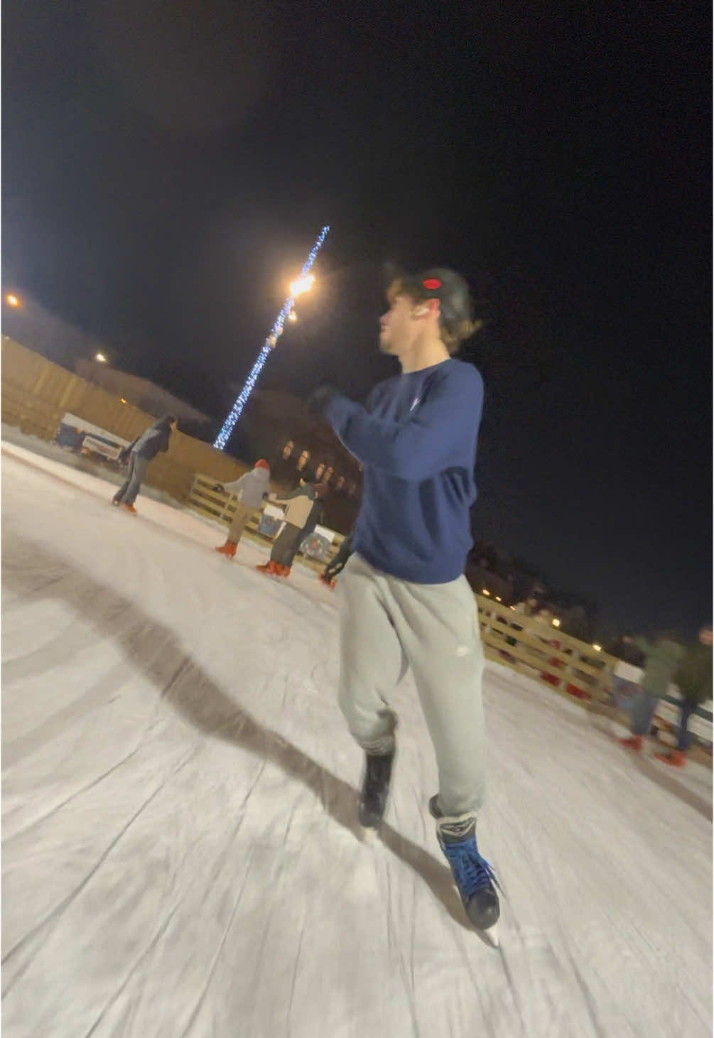 🎥: @アミン🇩🇿❄️  #patinoire #IceSkating #fypツ #bauer #pourtoi 