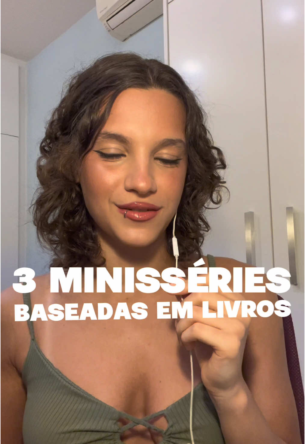 tenho apego emocional com esses livros e séries, espero q vcs amem tanto quanto eu (sou louca)  #fyp #foryourepage #fy #foryou #fyyy #viral #minisserie #série #prime #cinema #fyyyyyyyyyyyyyyyy #vaiprofycaramba #daisyjonesandthesix #normalpeople #fleetwoodmac #johngreen 