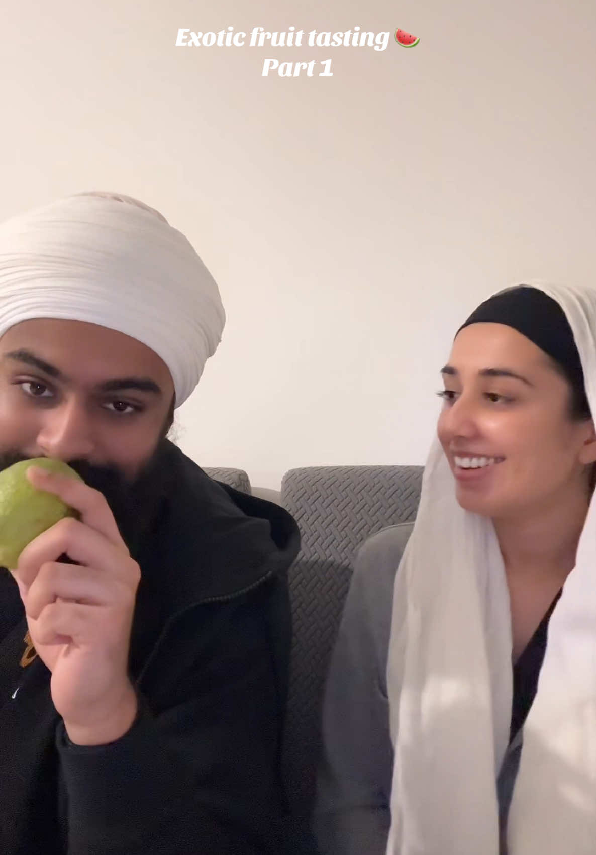 Featuring a special guest 🤣 #exoticfruit #tastingfood #foodvlog 