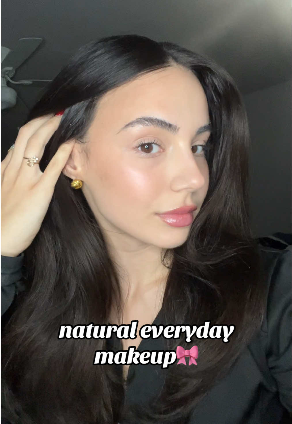 GRWM~ light glowing natural everyday look! 💗 also if anyone has any self tanner recommendations lmk im tired of being a ghost 👻