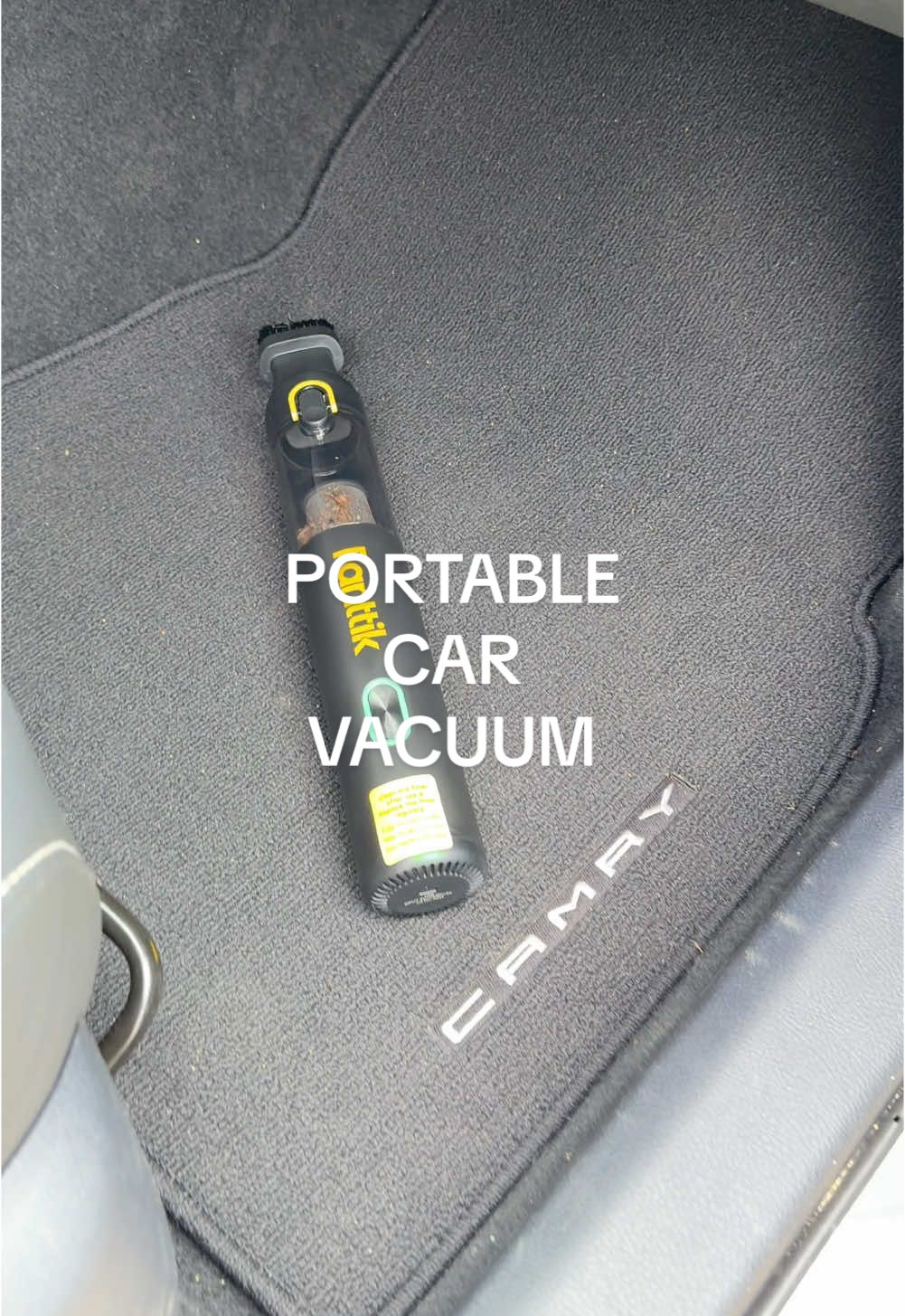 Finally a handheld vacuum for your car that works. The Fantik Slim v8 Mate Vacuum. #handheldcarvacuum #carvacuum #cordlessvacuum #portablevacuum #carvacuumcleaner #carvacuuming #fantik #handheldvacuum  #tiktokshopholidayhaul #newyearnewaura 
