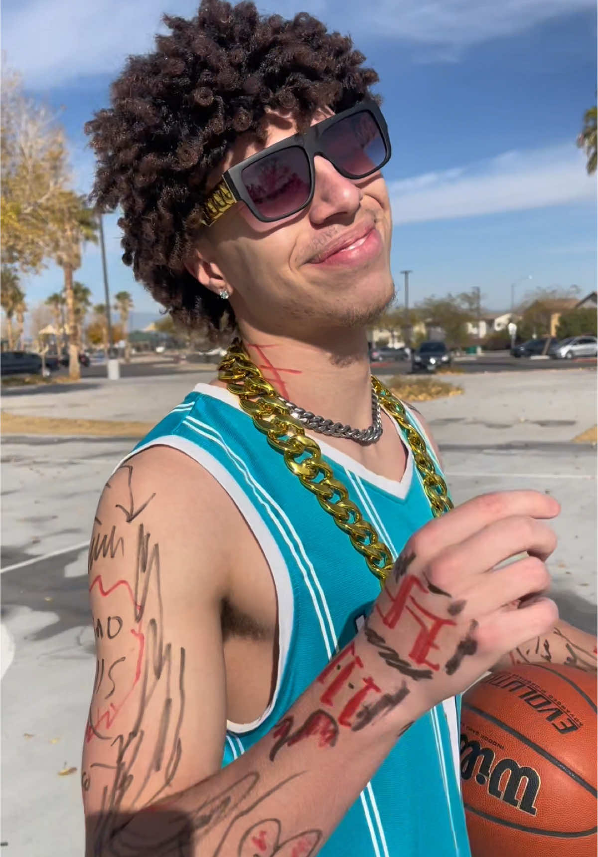 This MIGHT actually be LaMelo Ball 🤣🙏🏼 #lameloball #basketball #fyp #skit #hoops #NBA 