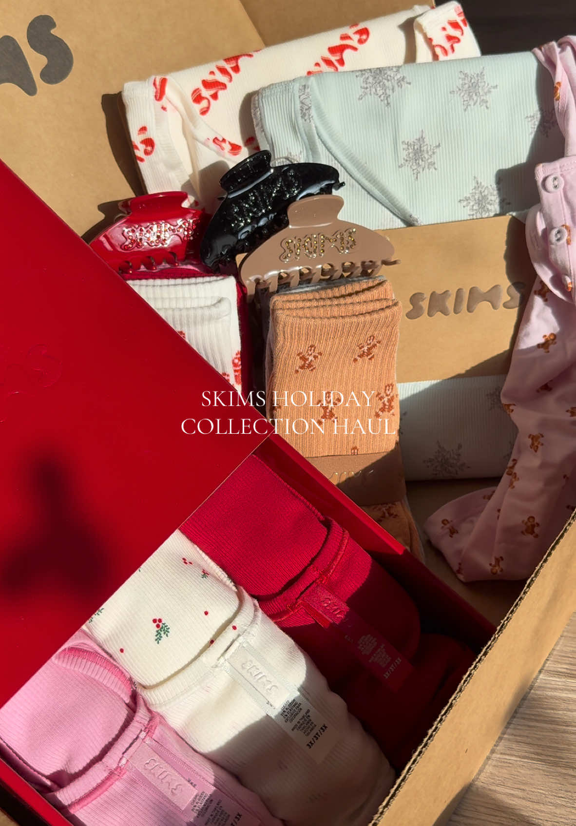 SKIMS holiday shop collection haul @SKIMS  #skims #skimscollection #skimsholiday #skimschristmas #skimsholidayshop #skimsholidaycollection #skimshaul #skimsunboxing #skimsreview 