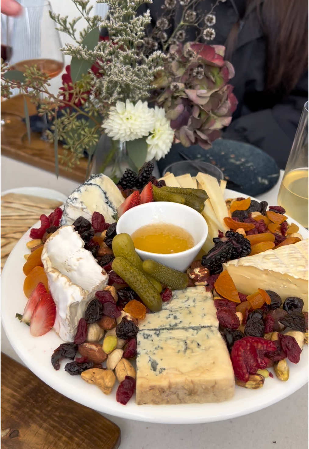 📍Flute & Fromage #WhistlerEats #WhistlerFoodie #WineAndCheese #WhistlerDining #YVRFood #WhistlerWines #VancouverEats #CheeseLovers #WineLovers #WhistlerVibes #YVREats #MountainDining #WhistlerLife #CheeseAndWine #WhistlerBites #GourmetWhistler #WhistlerRestaurants #WhistlerBC #FoodieWhistler #WhistlerWineBar #fromage 