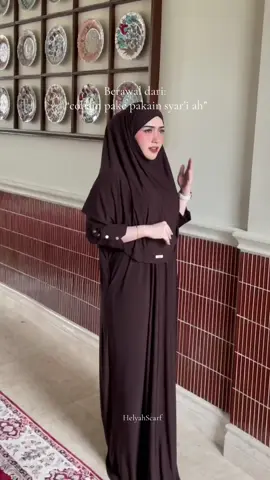 Buat yang suka ngira pake pakain syar’i itu gerah ribet cobain dulu deh pake Helya Abaya set french khimar ByhelyahsScarf😍🤎✨ adem nyaman gk bikin gerah🥵 #abayastyle #abayaumroh #TikTokAwardsID #jerseypremium #khimarabaya #helyahscarf #frenchkhimar #outfitsmuslimah #fypp #masyaallahtabarakkallah 