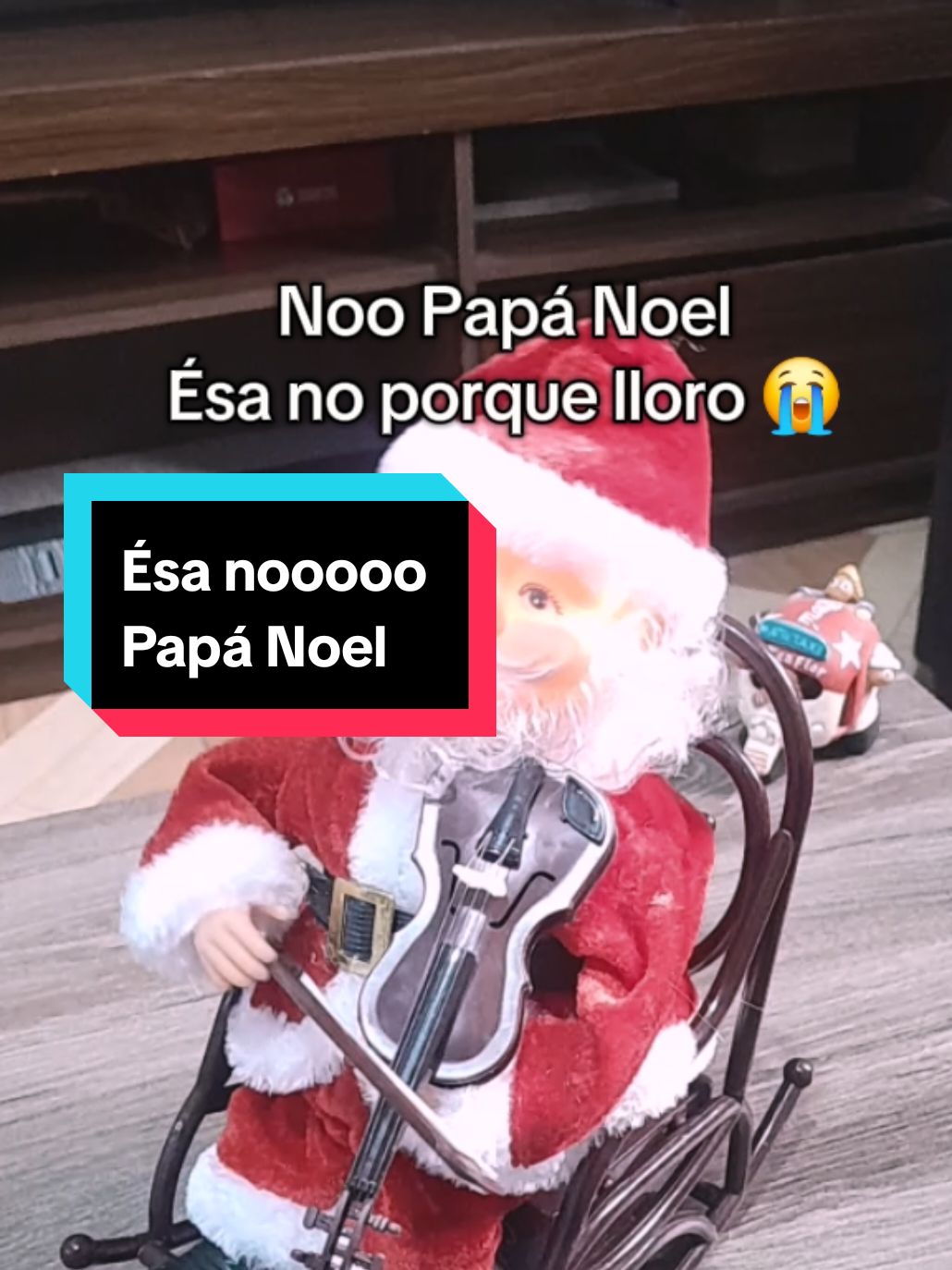 Noooo Papá Noel 😭 #boysoverflowers #boysoverflowersdrama #strangersun #novelacoreana #kdrama #violin #violinista #papanoel #navidad #fyp #parati 