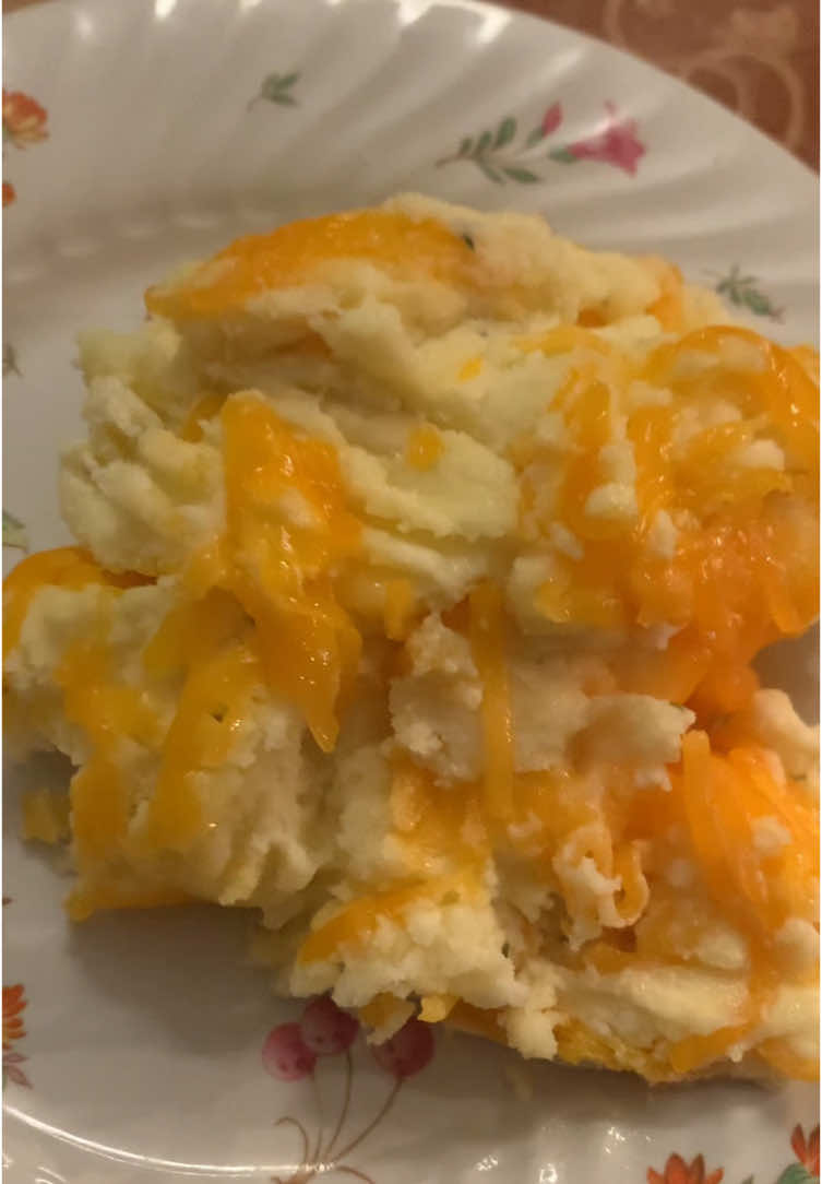 Boursin mashed potato heaven #homemade #mashedpotatoes #@Boursin Cheese #delicious #yummy #cheese #Recipe #dinner #side #sidedish #veggies #sidedish #trending #trendingvideo #viralvideo #FoodLover #friends #food #foodies #foodtiktok #foodporn #foodgasm #fyp #fypシ #foryoup #this #likethisvideo #blowthisup #momlife #MomsofTikTok #wife #cooking #cookwithme #homecooking #tasty #eat 