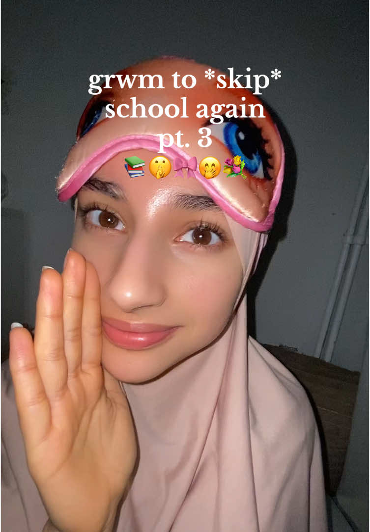 I cant be the only one that skips short schooldays just to study at home😭                                                         .                                                                   @laneige_us @SKIN1004 Official @imfrom_us @COSRX Official                                                  #grwm #grwmforschool #schoolvlog #Vlog #getreadywithme #glowyskin #getdressedwithme #hijabi #morningroutine #grwmroutine #relatable #highschool #grwmoutfit #morningvlog 