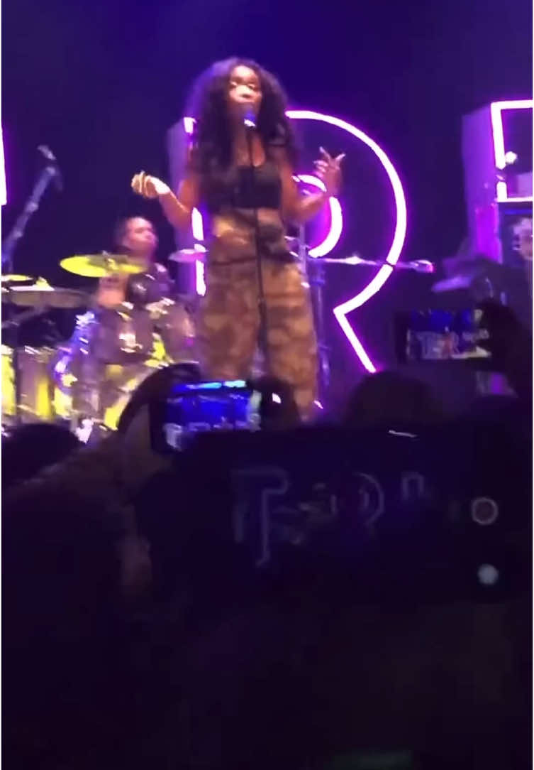 Sza drew barrymore performance || #sza #fyp 