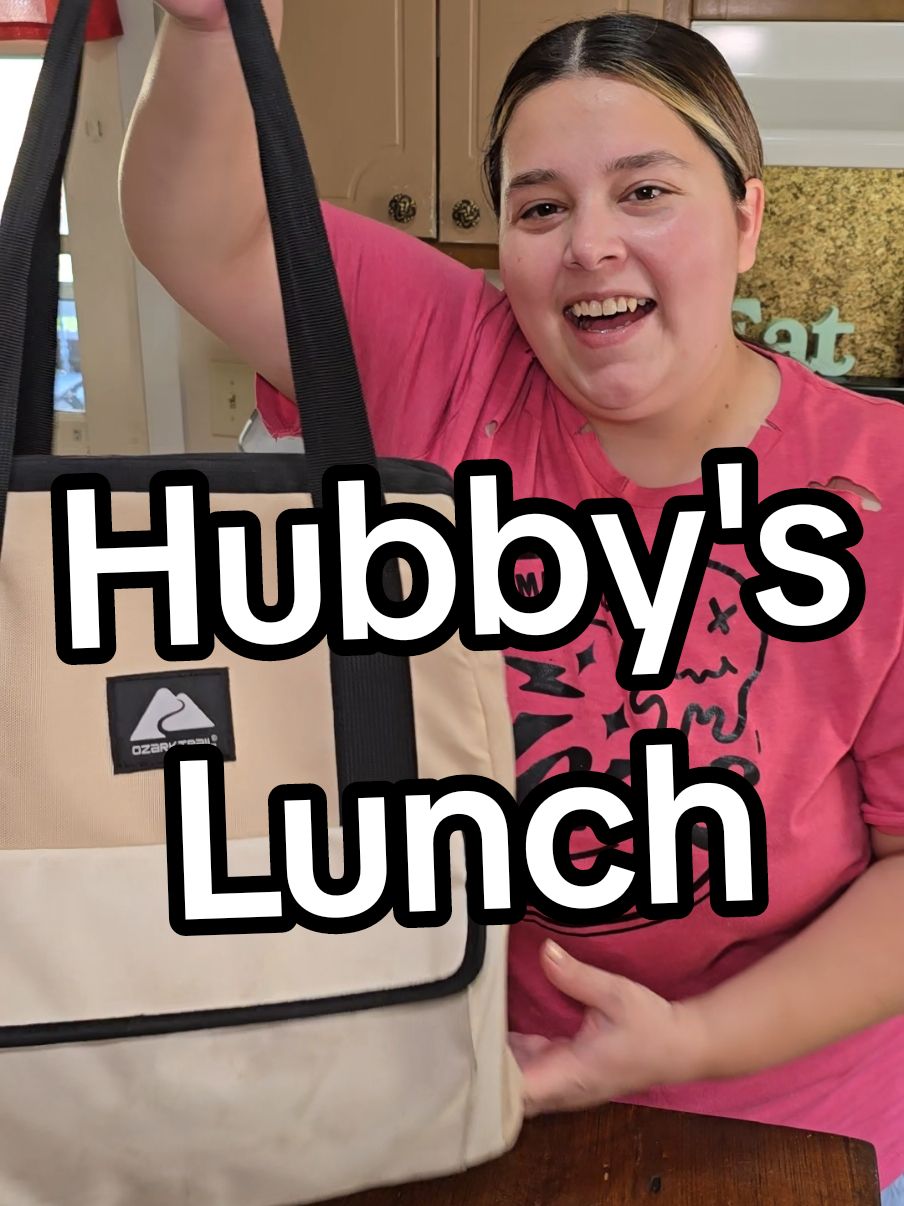 Ask & you shall recieve.. The highly requested hubby's lunch pack is BACK!! 💁‍♀️ #WifeLife #Lunch #Lunchbox #LunchTime 