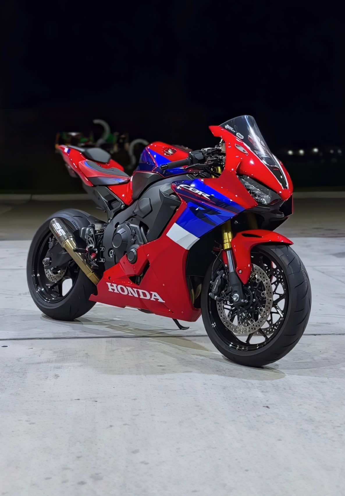 Dont even like red fr #fyp #motorcycle #cbr1000rr 