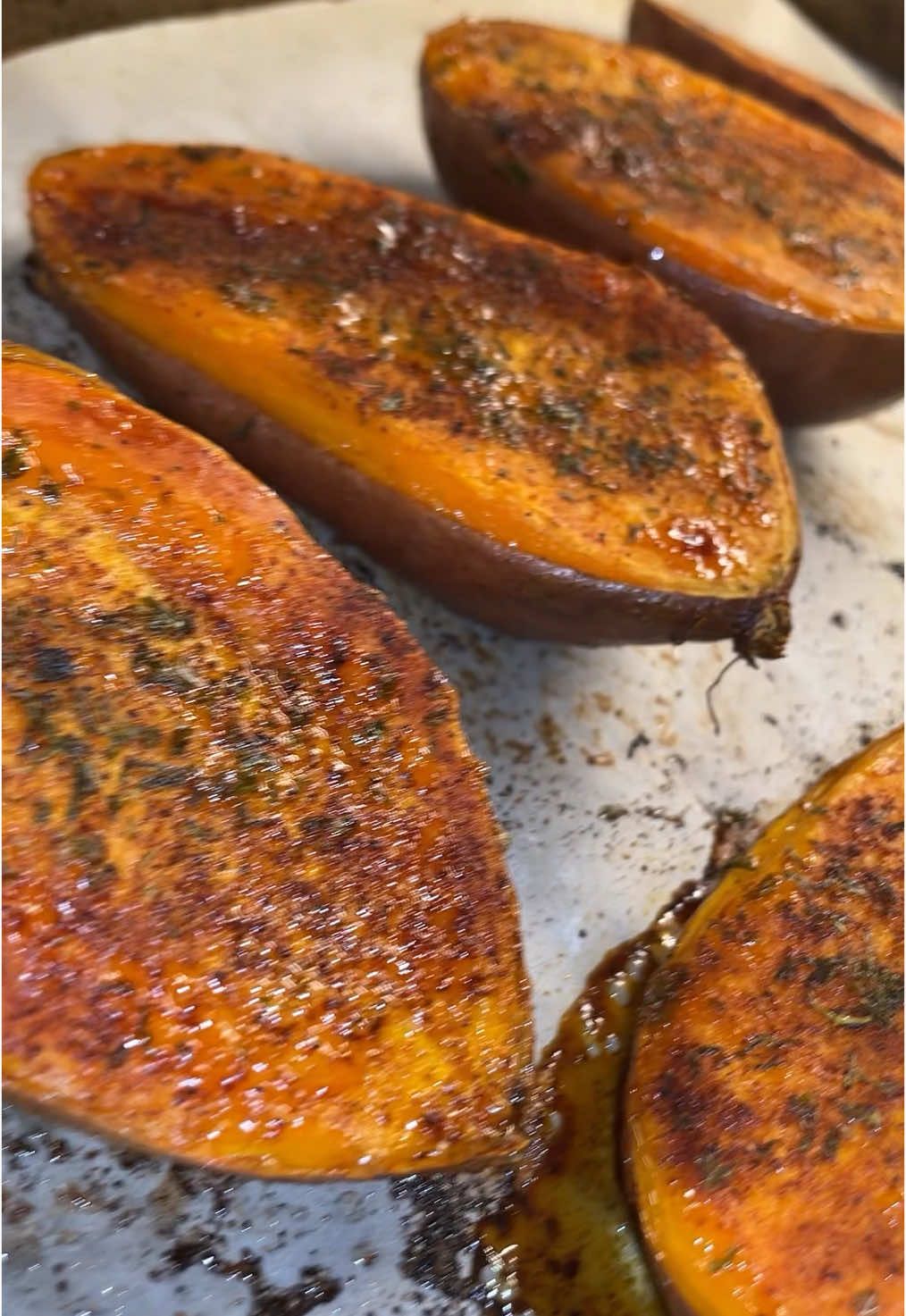 @Mike’s Hot Honey Sweet Potatoes 🔥👌😍 #hothoney #sweetpotatoes #bakedsweetpotato #mikeshothoney #spicy #DinnerIdeas #healthydinner #dinnerrecipe #potatoes   Cut sweet potatoes in half and drizzle with olive oil.  Seasoned with salt, pepper, paprika, and garlic powder.  On a lined baking sheet, place sweet potatoes cut side down. Rub the remaining olive oil on the opposite side. Fake on 400 for 40 minutes. Flip half way.  After 40 minutes to remove from the oven and drizzle Mike’s hot honey on top. Set your oven to broil and add sweet potatoes back to the oven. Broil until the top is golden brown. It will cook quickly, so be sure to watch!