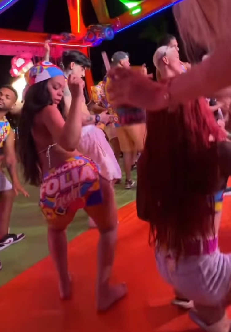 Viva intensamente irmã 😝🔥 #engajamento #entretenimiento #vaiprofycaramba #karambalivia #carlinhosmaia #ranchodomaia #fofocasdosfamosos #liviarafaelle 