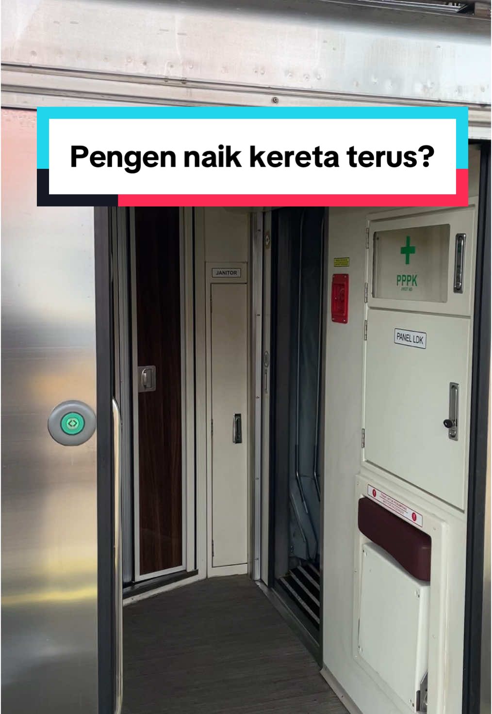 ada yang sama? #kai121 #keretaapi #keretaapiindonesia #keretaapikita #railfans #fyp #kataksaka #taksaka #taksakanewgeneration #kataksakanewgeneration #taksakaluxury 