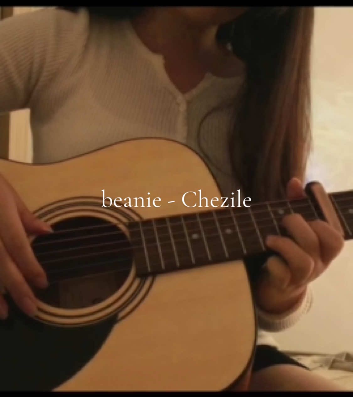 Hear it in your toneeee #beanie #chezile #chezilebeanie #guitar 