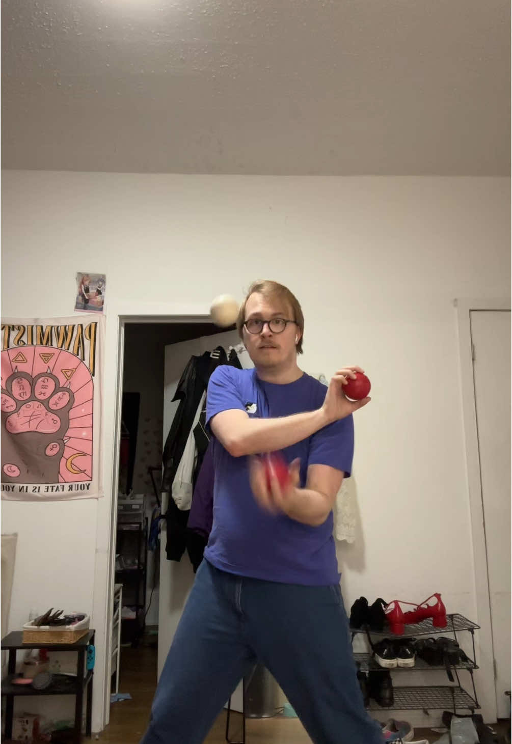 Wasn’t gonna post this but I have no clue how I managed to catch that ball so I’m posting it #juggling #juggler #jugglersoftiktok #deathgrips #guillotine #noided #4u #fyp #foryou 