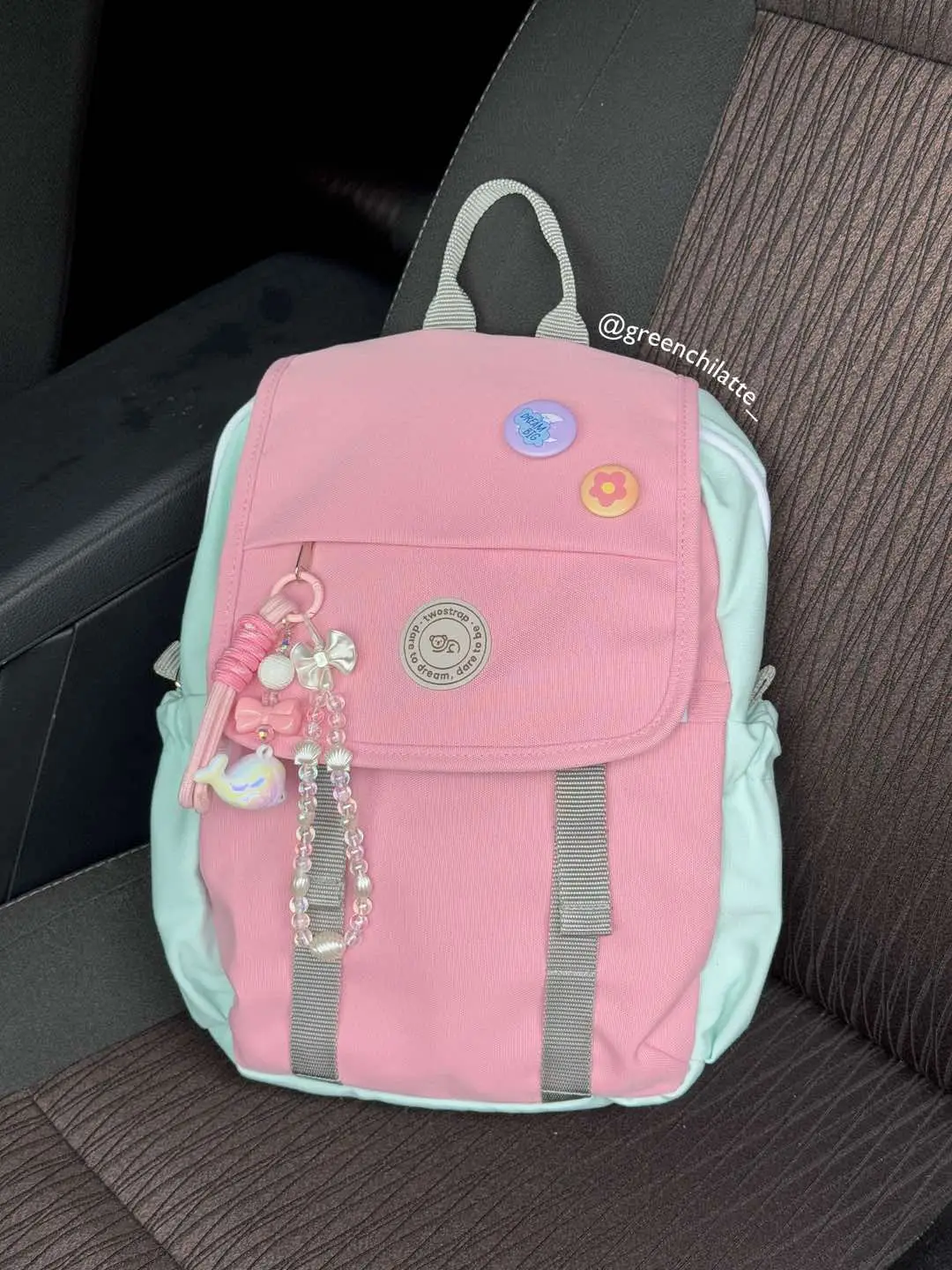 LINK806 #backtoschool pakai flappy backpack 🥰 ukurannya mini 💖 muat buku paket, lks & laptop ✨MAX 12 INCH✨ bahan canvas premium, udh water resistent 🌸🌧️💗 #tassekolah #ranselsekolah #backpack #foryou #fypgakni