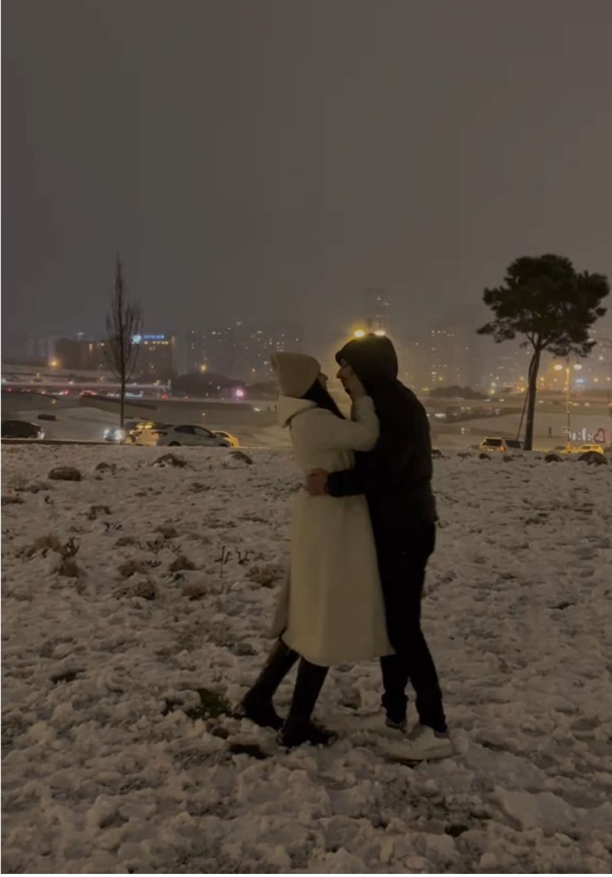 Qar yağır🧸#qar #snow #snowman #mylove #❤️