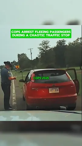 Cops Arrest Fleeing Passengers During a Chaotic Traffic Stop #cops #copsoftiktok #copstiktok #foryour #fyp