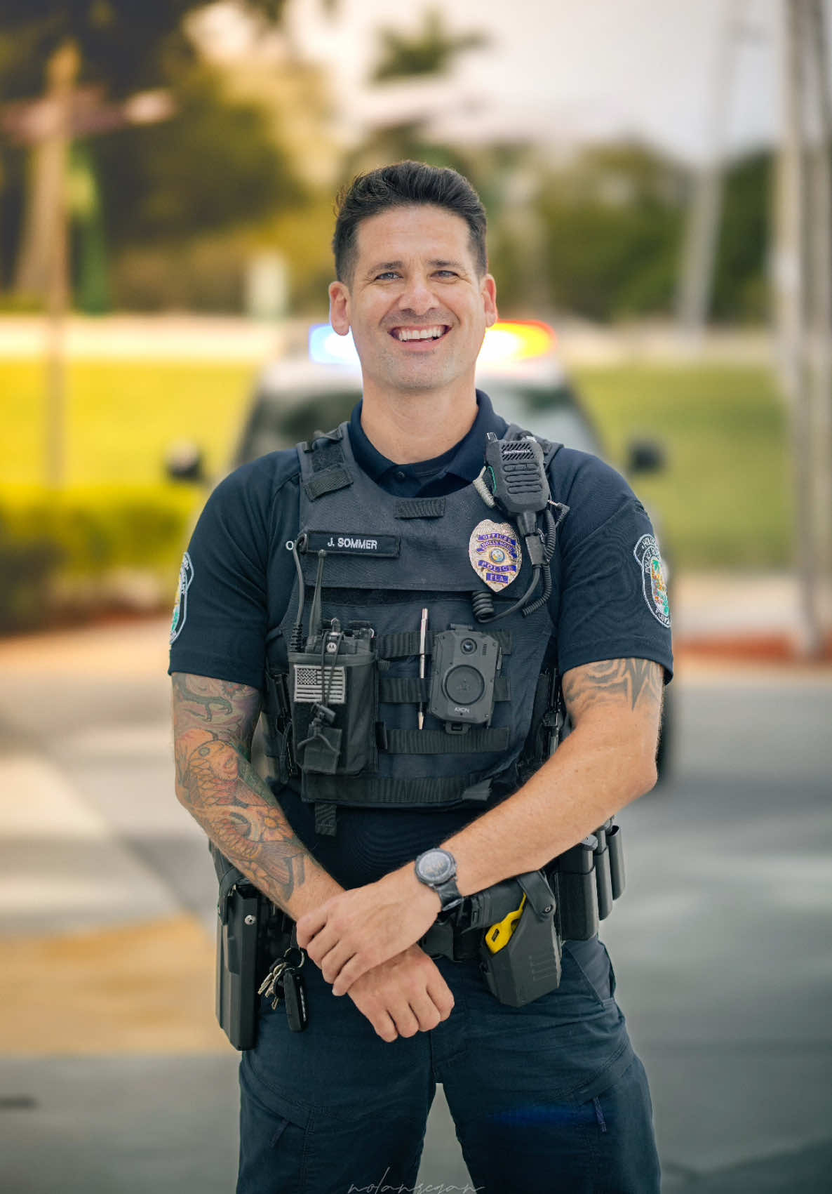 Hollywood PD Photography w/ Officer Sommer 🙌  • • • • • • • • • 🎥 Shot on @insta360 X3 📸 Camera @canonusa EOS R5 / RF 85 1.2 DS • • #canoneosR5 #canonRF8512DS #nolanreganphotography  #nolanregan #nolansoflo #nolansphotos #photography  #POV  #browardcounty  #florida #hollywoodfl  #miami  #streetphotography  #insta360x3  #canon