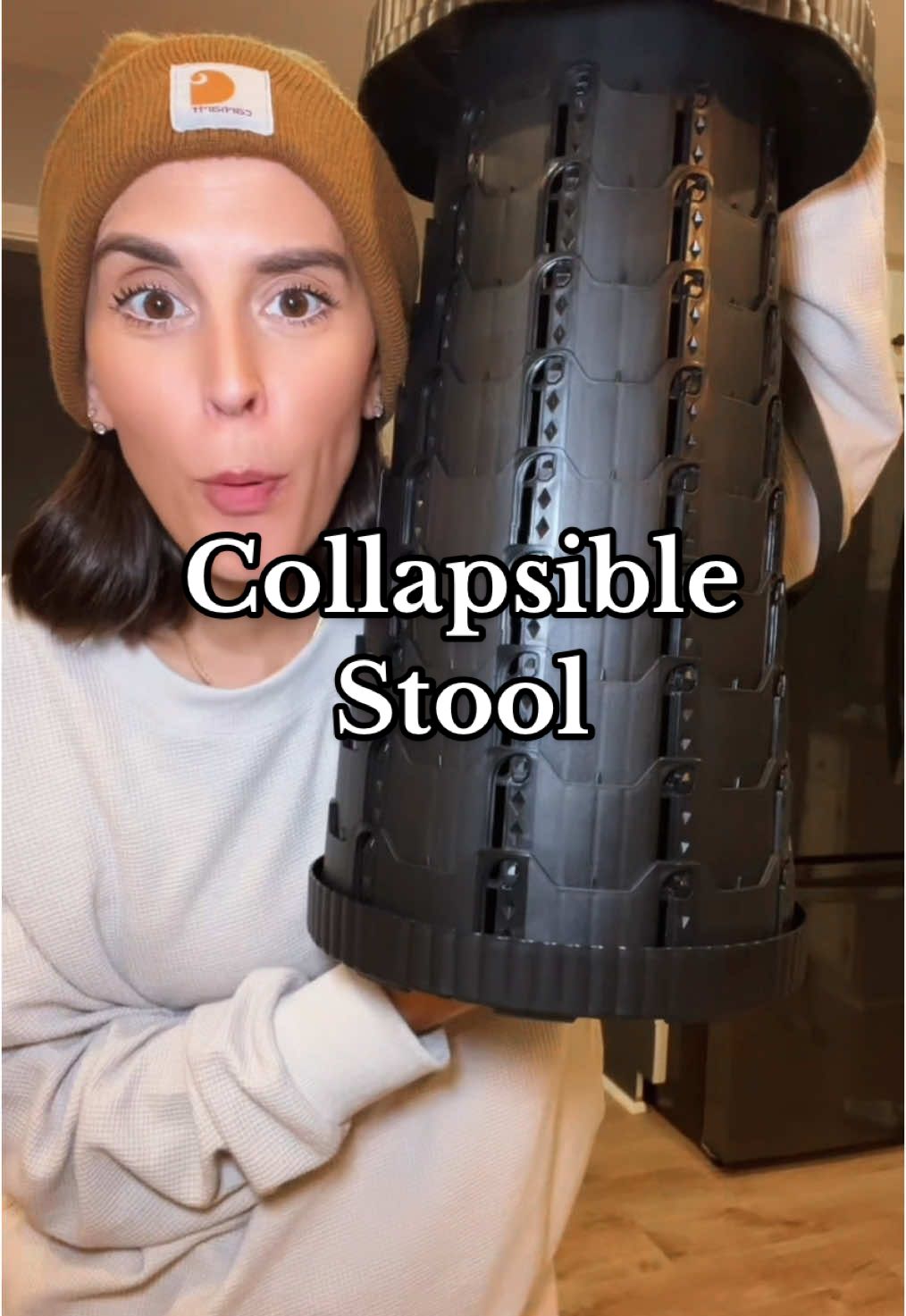 This stool is so convenient… wish i had this sooner✨ #fyp #foryou #tiktokshop #tiktokshopfinds #stool #collapsiblestool #musthave #giftforher #giftforhim 