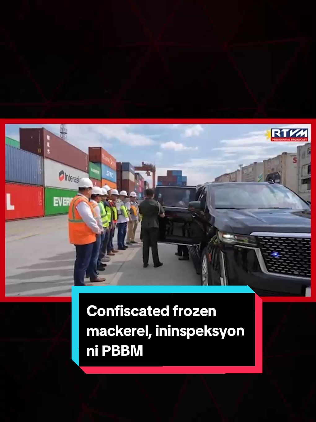 Ininspeksyon ni Pres. Bongbong Marcos ang nasa P178.5-milyong halaga ng confiscated frozen mackerel na imported mula China sa Manila International Container Terminal (MICT) sa Tondo, Manila, Dec. 14. Nasa 21 container vans ang nakumpiskang smuggled na isda at napaulat na kulang sa Sanitary and Phytosanitary Import Clearance. #News5