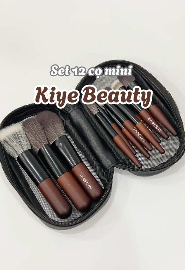 Bộ cọ mini nhỏ xinh, tiện lợi mang theo đi du lịch nè mấy ní 🥰 #kiye #comakeup #makeup #trangdiem #hatdereview #xh